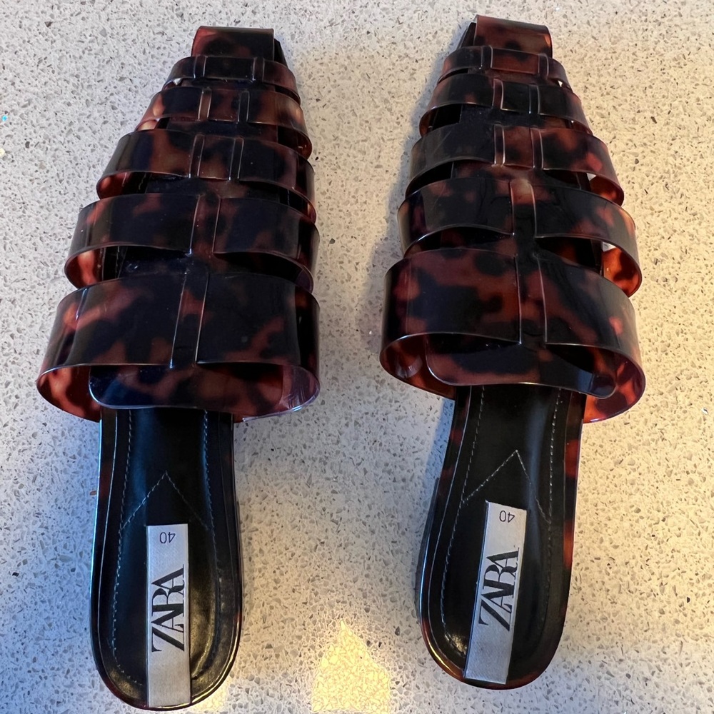ZARA PLASTIC BLACK & BROWN SLIDES